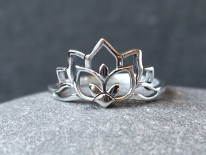 Blooming Silver Lotus Ring